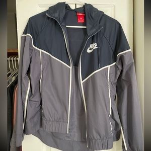 Nike windbreaker zip up basically brand new